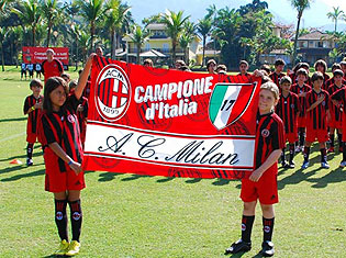 O Milan vem buscar, no Brasil, novos talentos